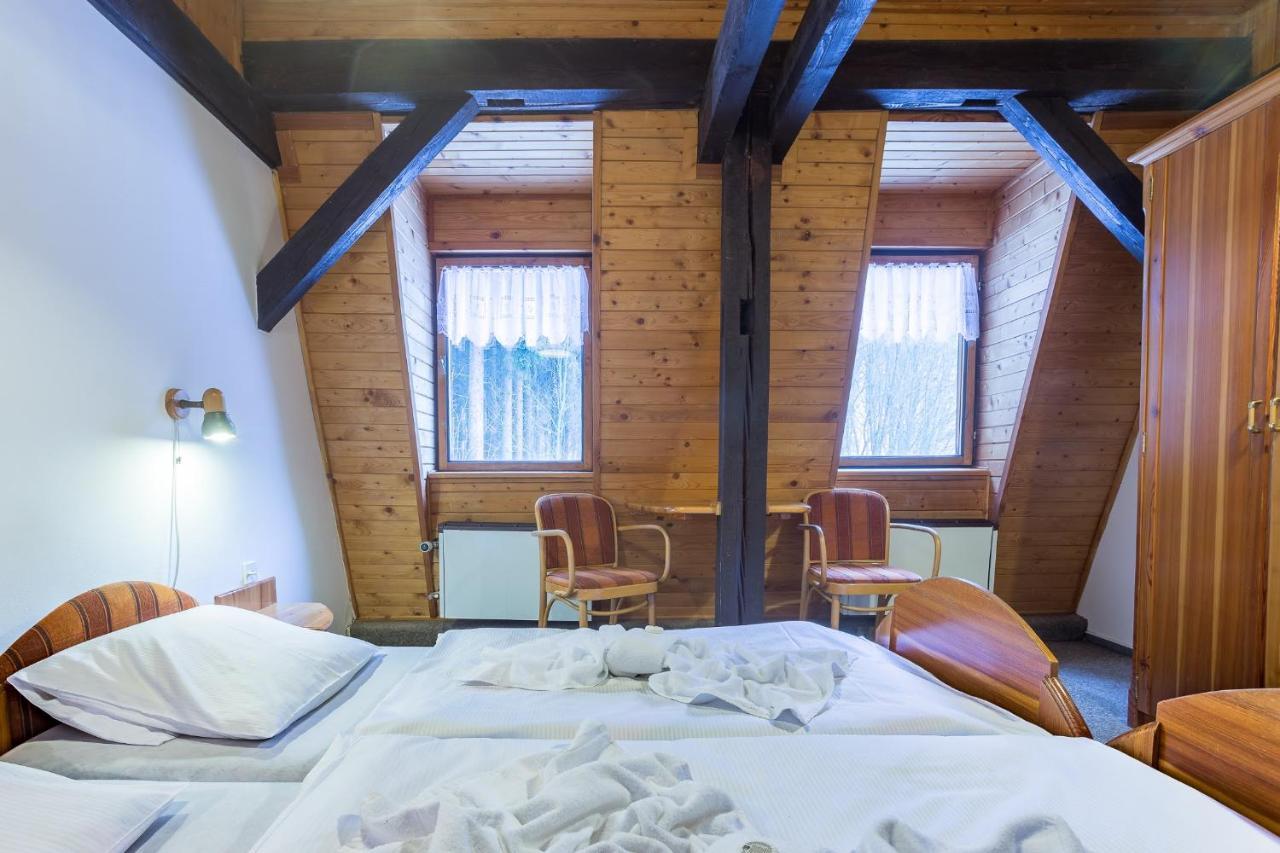 Horska Chata Koliba Mariánské Lázně Esterno foto